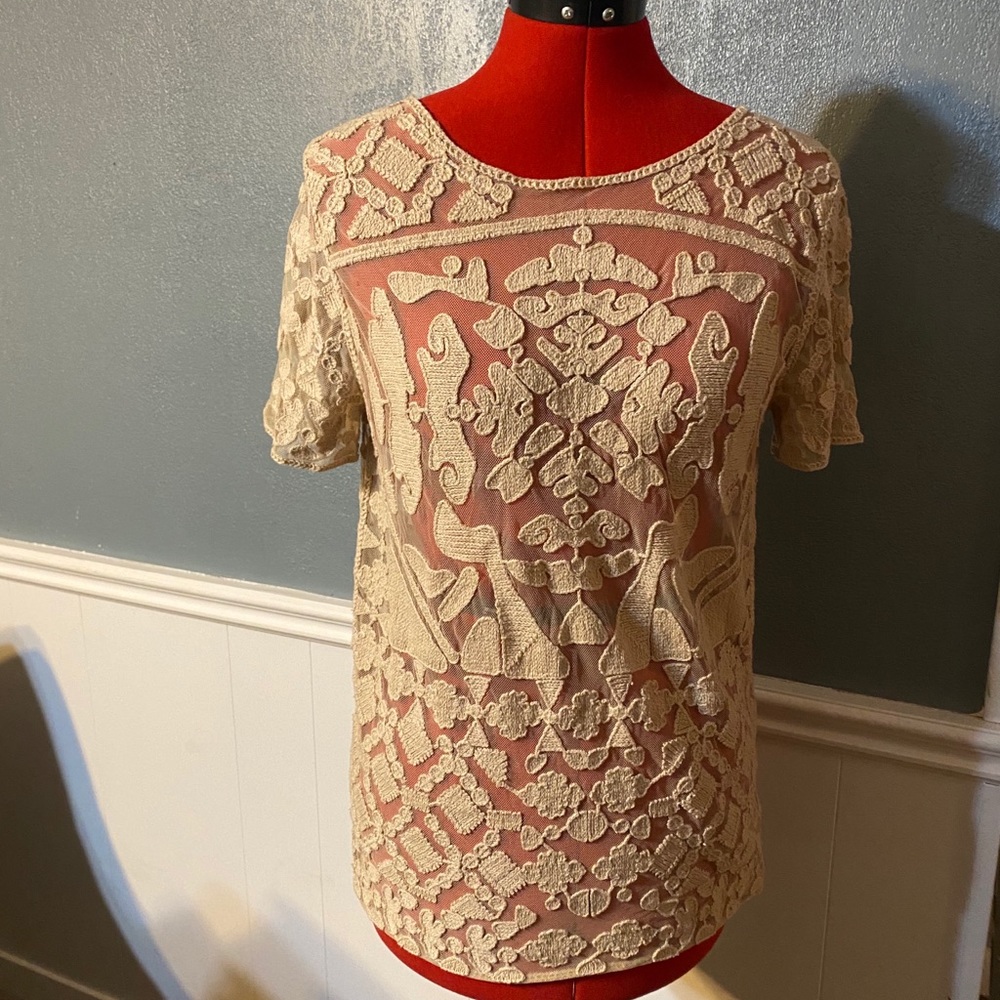 Everleigh lace shell top